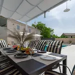 Designer Simone - Modern Und Heritage Style By Interhome Дом отдыха