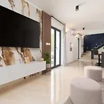 Дом отдыха Designer Simone - Modern Und Heritage Style By Interhome Tinjan