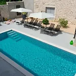 Designer Simone - Modern Und Heritage Style By Interhome Дом отдыха *
