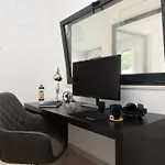 Дом отдыха Designer Simone - Modern Und Heritage Style By Interhome Tinjan