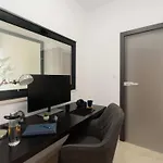 Designer Simone - Modern Und Heritage Style By Interhome