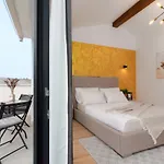Designer Simone - Modern Und Heritage Style By Interhome Дом отдыха