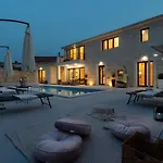 Дом отдыха Designer Simone - Modern Und Heritage Style By Interhome