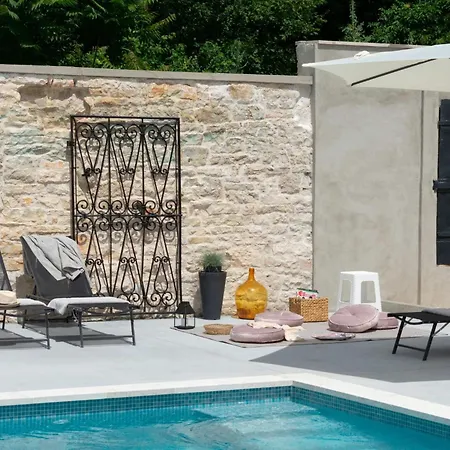 Designer Simone - Modern Und Heritage Style By Interhome *