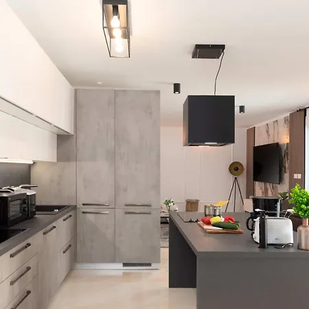 Designer Simone - Modern Und Heritage Style By Interhome * Tinjan