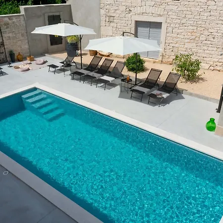 Designer Simone - Modern Und Heritage Style By Interhome Σπίτι διακοπών *