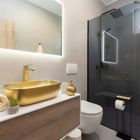 Designer Simone - Modern Und Heritage Style By Interhome